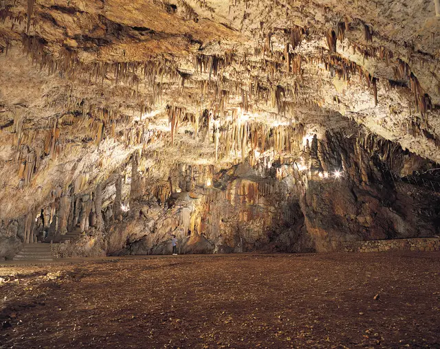 Kefalonia Highlights - Drogarati Cave